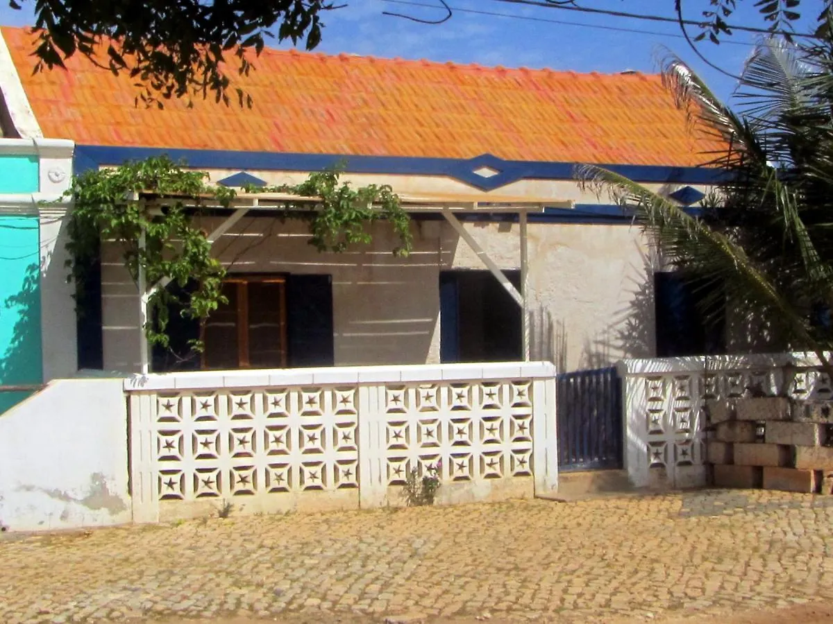 Casa Evora Calheta - réservation à la chambre Cidade do Maio 0*,  Capo Verde